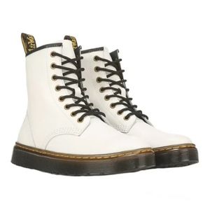 Dr. Martens 1460 SMOOTH LEATHER LACE UP BOOTS size 8M